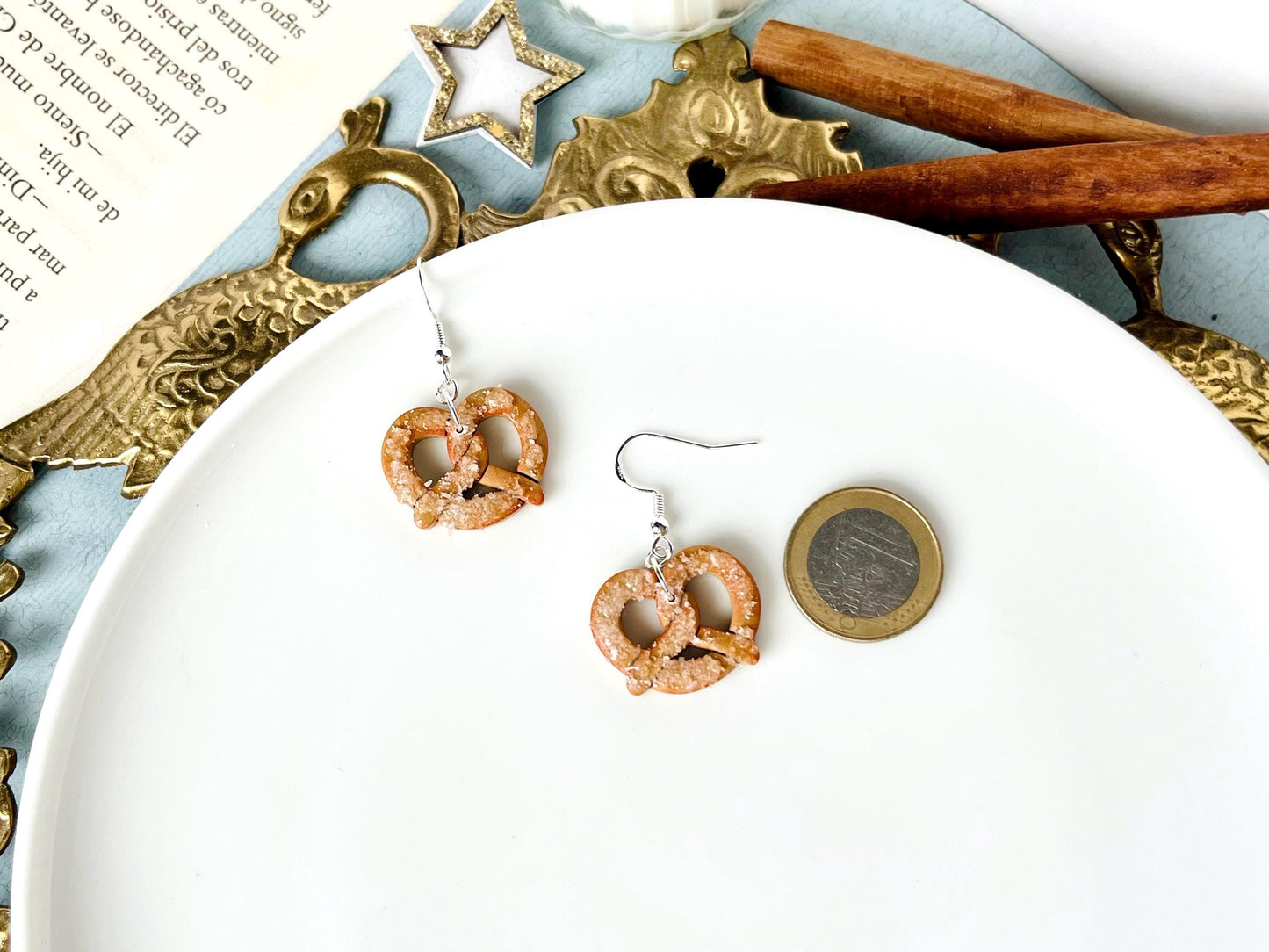 Pretzel Earrings, 925 Silver-plated Hooks, Polymer Clay Food Jewelry, Salty Pretzel Earrings, Miniature Food Jewelry, Pretzel Gift, Fun Gift